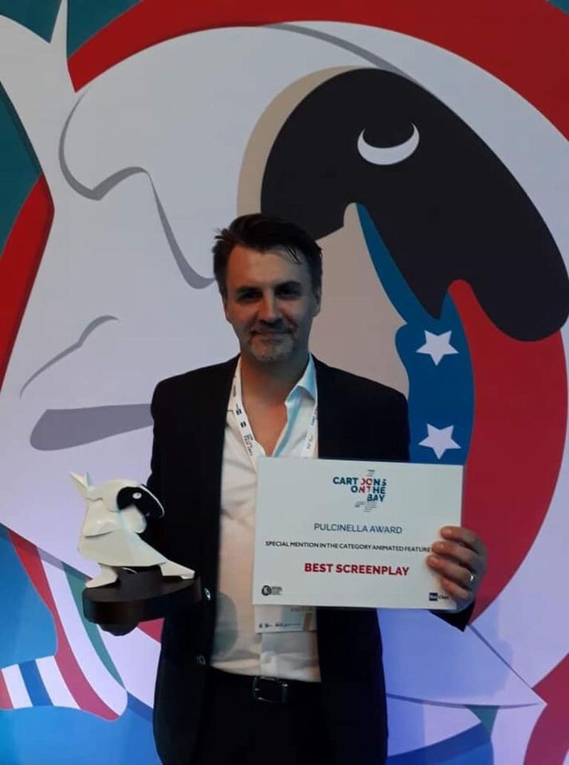 Cavazzoni ritira il premio per Mirai a Cartoons on the bay Cavazzoni ritira il premio per Mirai a Cartoons on the bay